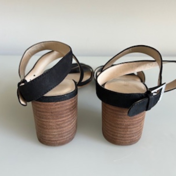 Nine West Suede Sandal with Wrap Around Silver Buckle - Size 7.5 - Picture 3 of 4